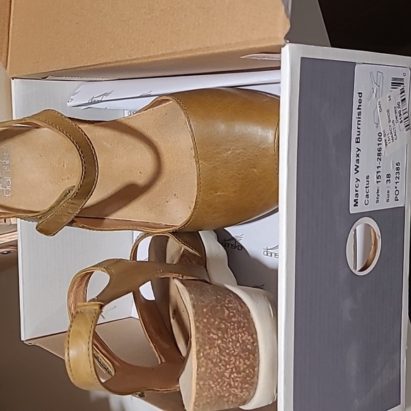 Dansko sz 38 sandals - Picture 4 of 7